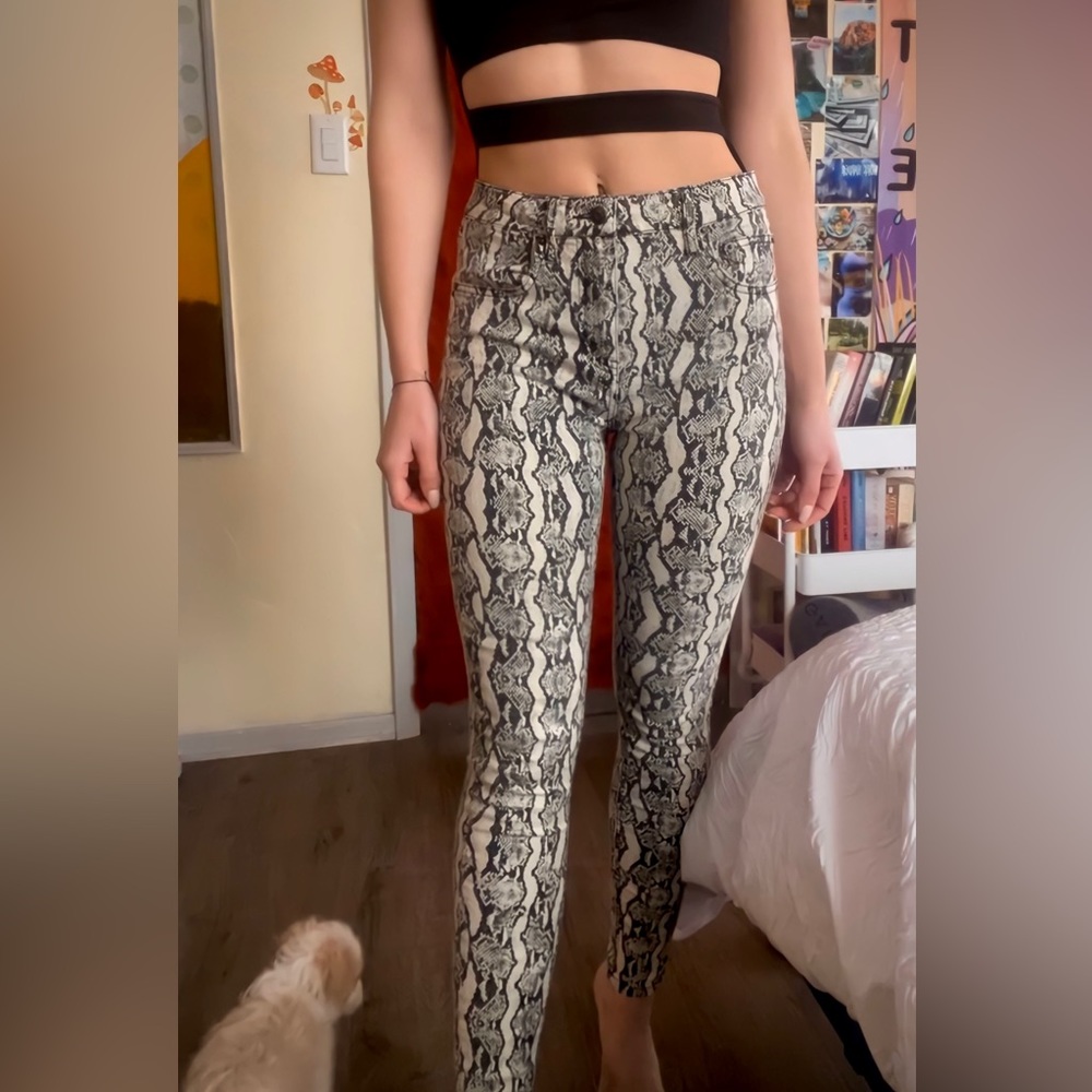 Skinny jeans